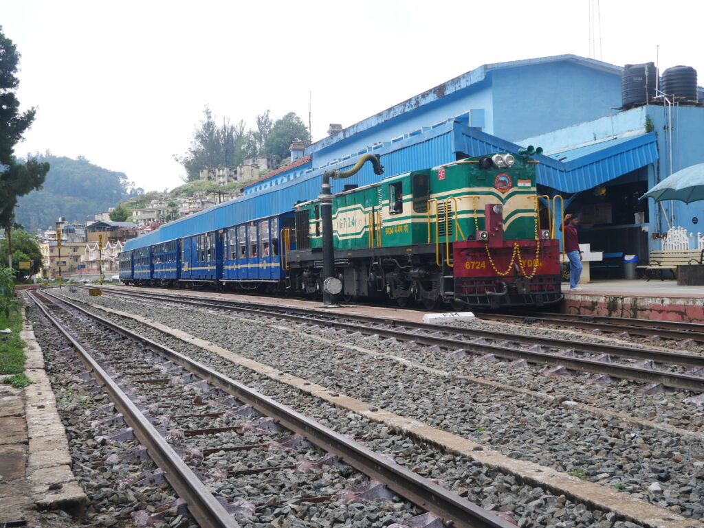 Ooty toy train & hill station Food and Travel